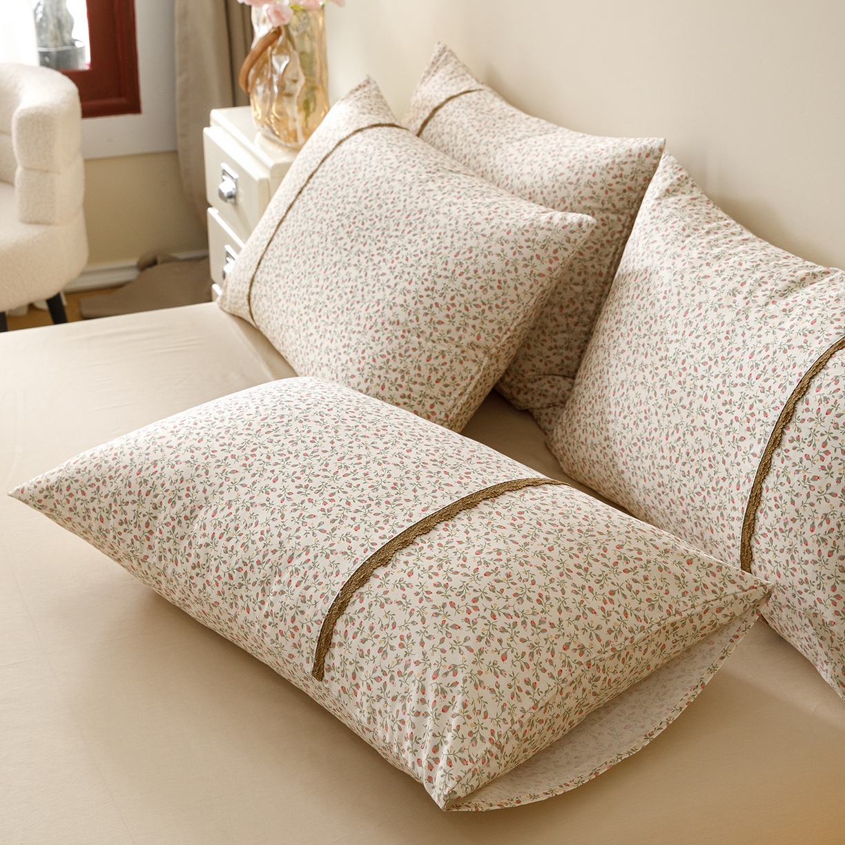 91家纺网 家纺一手货源 找家纺 简宜家居（朝初家纺） 2026新款13070全棉纯棉40支斜纹蕾丝四件套 含苞蔷薇