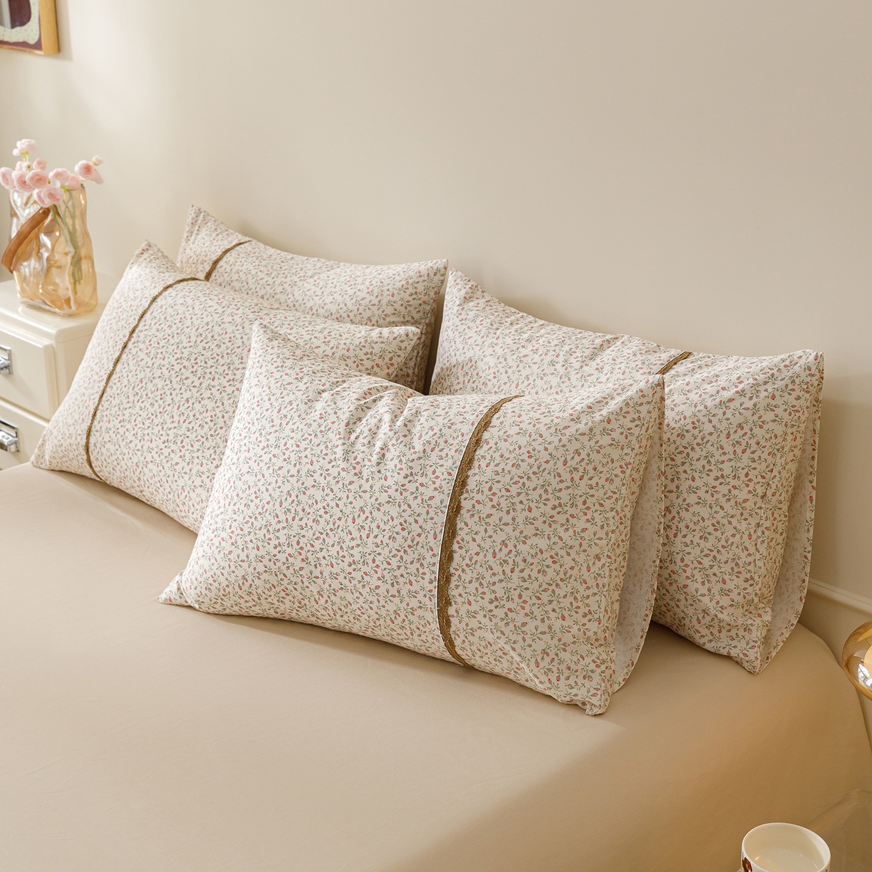 91家纺网 家纺一手货源 找家纺 简宜家居（朝初家纺） 2026新款13070全棉纯棉40支斜纹蕾丝四件套 含苞蔷薇