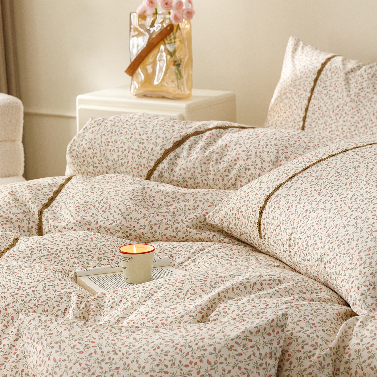 91家纺网 家纺一手货源 找家纺 简宜家居（朝初家纺） 2026新款13070全棉纯棉40支斜纹蕾丝四件套 含苞蔷薇