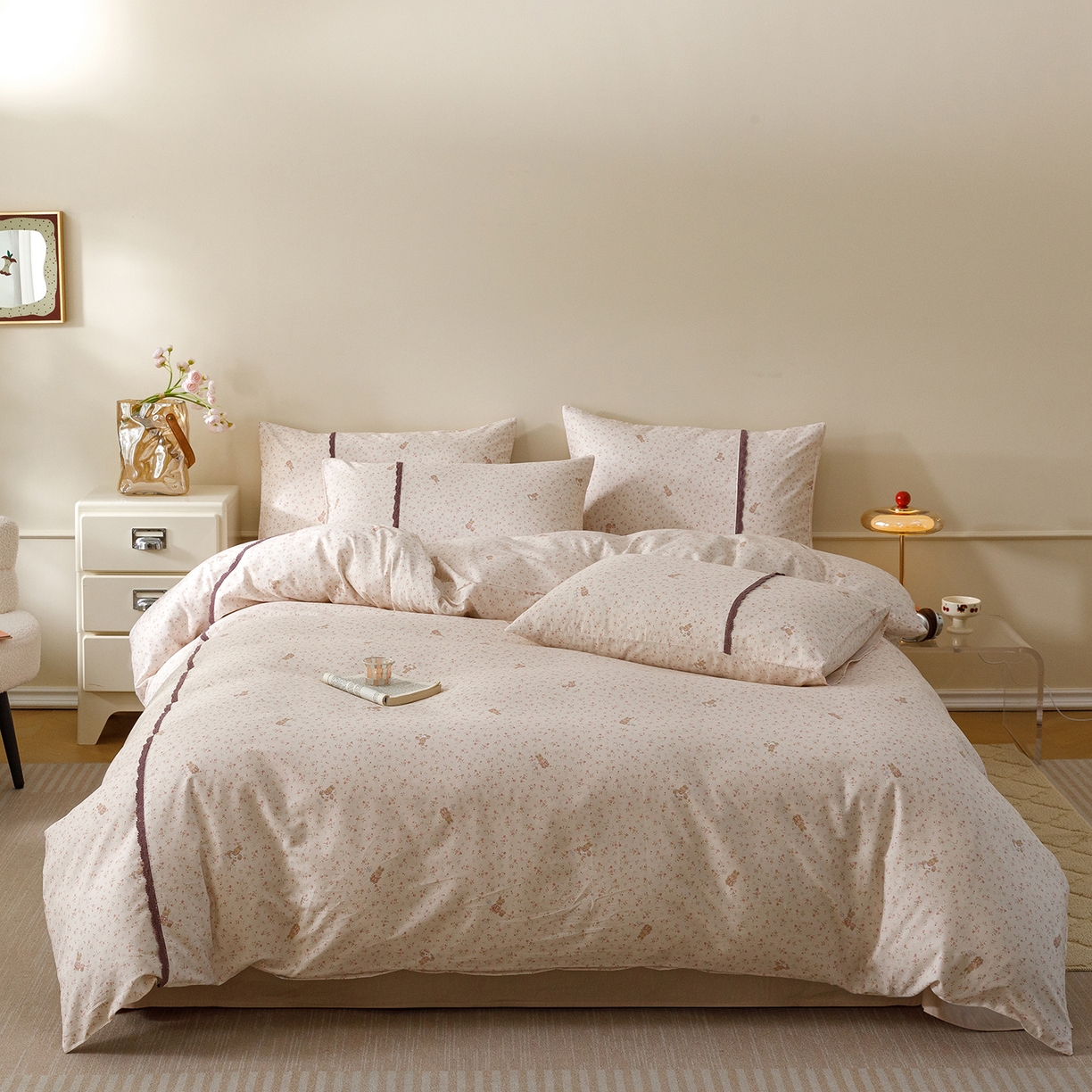 91家纺网 家纺一手货源 找家纺 简宜家居（朝初家纺） 2026新款13070全棉纯棉40支斜纹蕾丝四件套 花田小兔