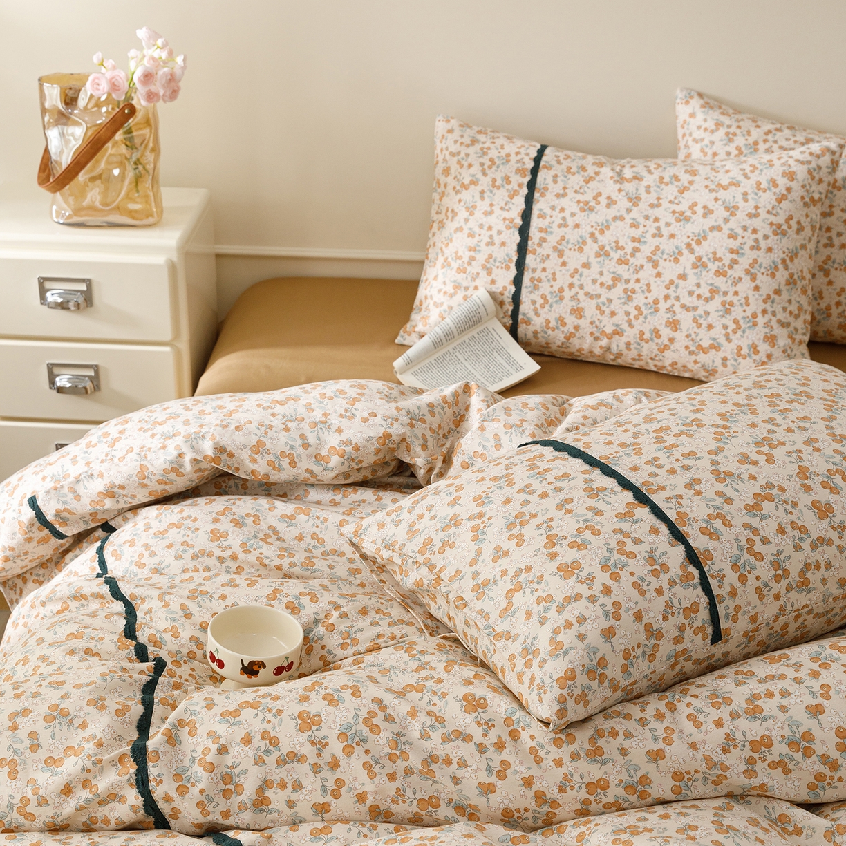 91家纺网 家纺一手货源 找家纺 简宜家居（朝初家纺） 2026新款13070全棉纯棉40支斜纹蕾丝四件套 橘果团子