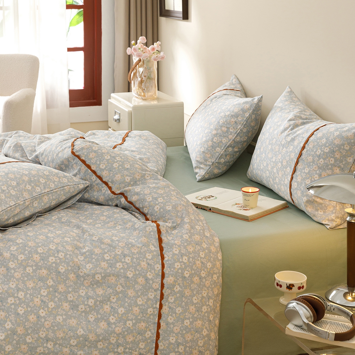 91家纺网 家纺一手货源 找家纺 简宜家居（朝初家纺） 2026新款13070全棉纯棉40支斜纹蕾丝四件套 蓝调花册