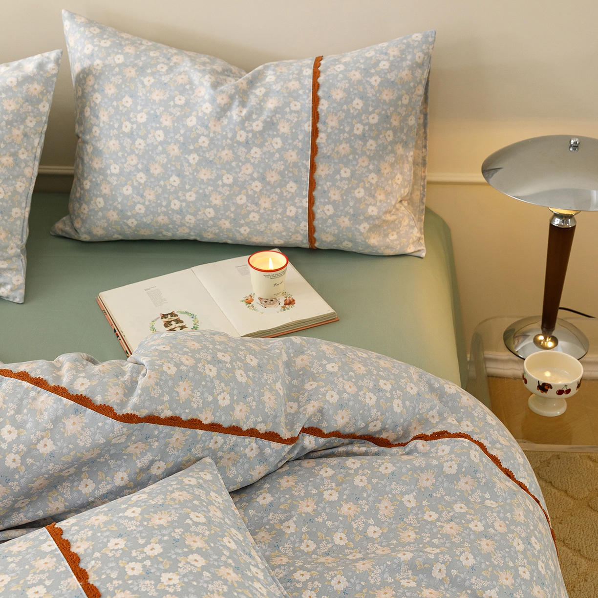 91家纺网 家纺一手货源 找家纺 简宜家居（朝初家纺） 2026新款13070全棉纯棉40支斜纹蕾丝四件套 蓝调花册