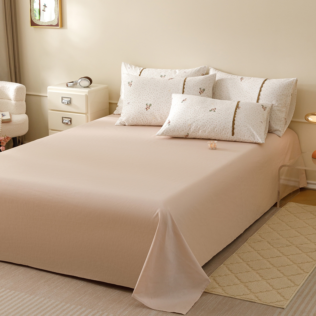 91家纺网 家纺一手货源 找家纺 简宜家居（朝初家纺） 2026新款13070全棉纯棉40支斜纹蕾丝四件套 奶白萄笺