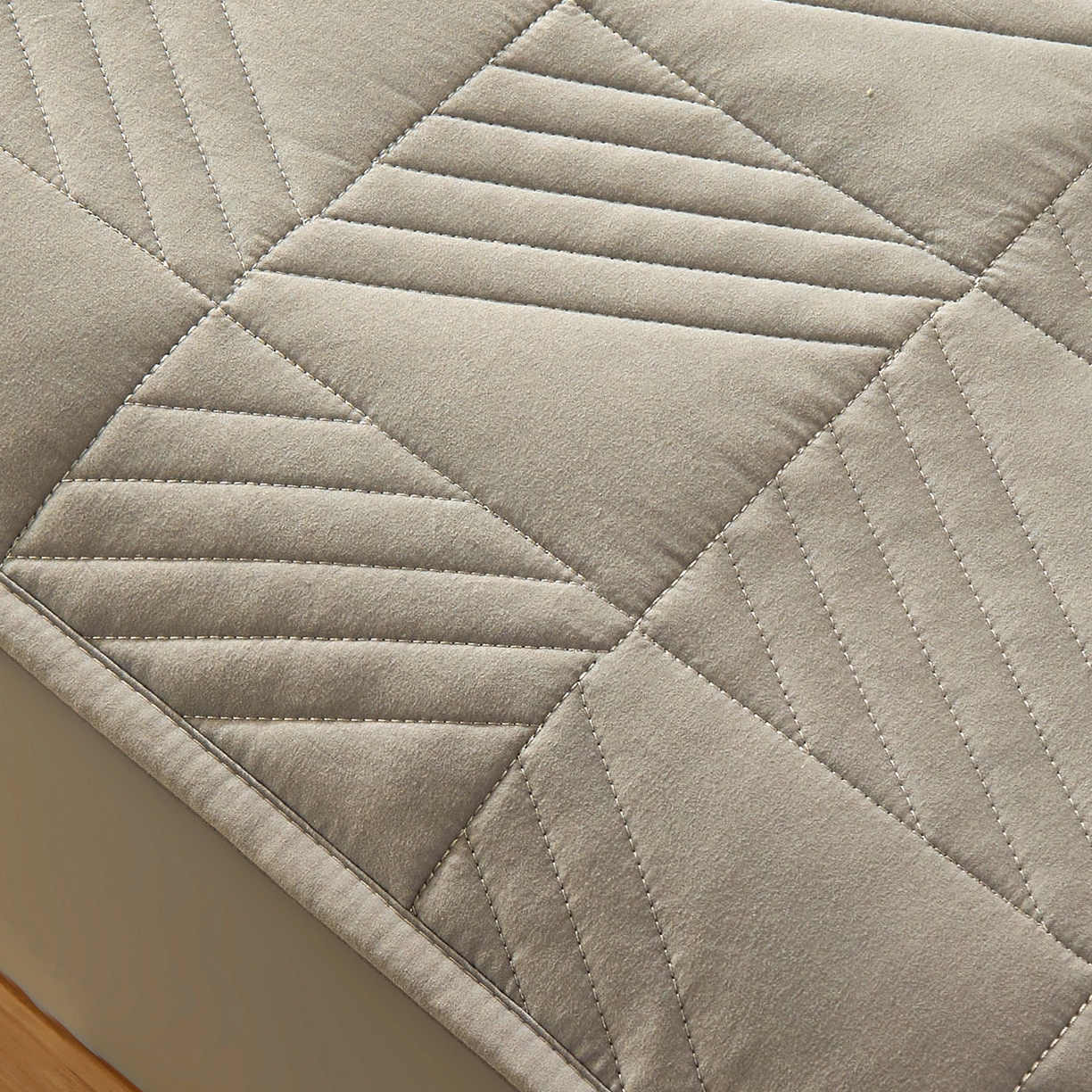 91家纺网 家纺一手货源 找家纺 鹿辉家居（原吉欧力） 2026新款方格纹原棉夹棉床笠单品床笠床笠单件 方格纹-灰色