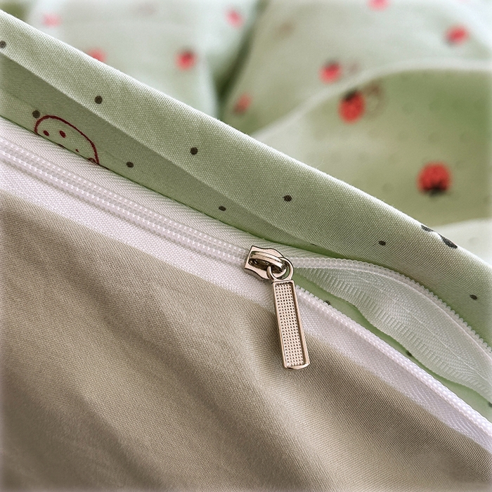 91家纺网 家纺一手货源 找家纺 家贝爱 2026新款加厚水洗棉被套被套单件 草莓点点