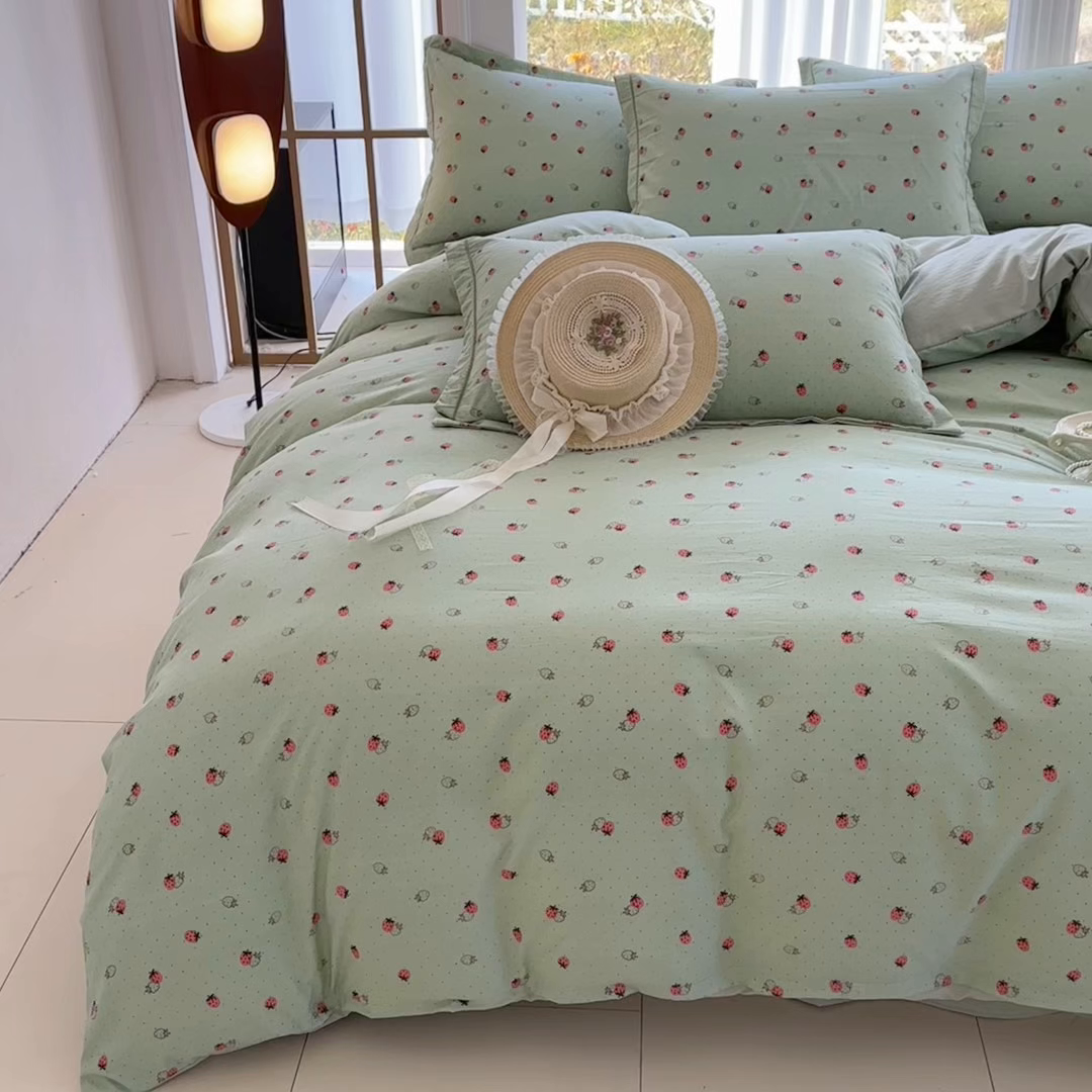 91家纺网 家纺一手货源 找家纺 家贝爱 2026新款加厚水洗棉被套被套单件 草莓点点