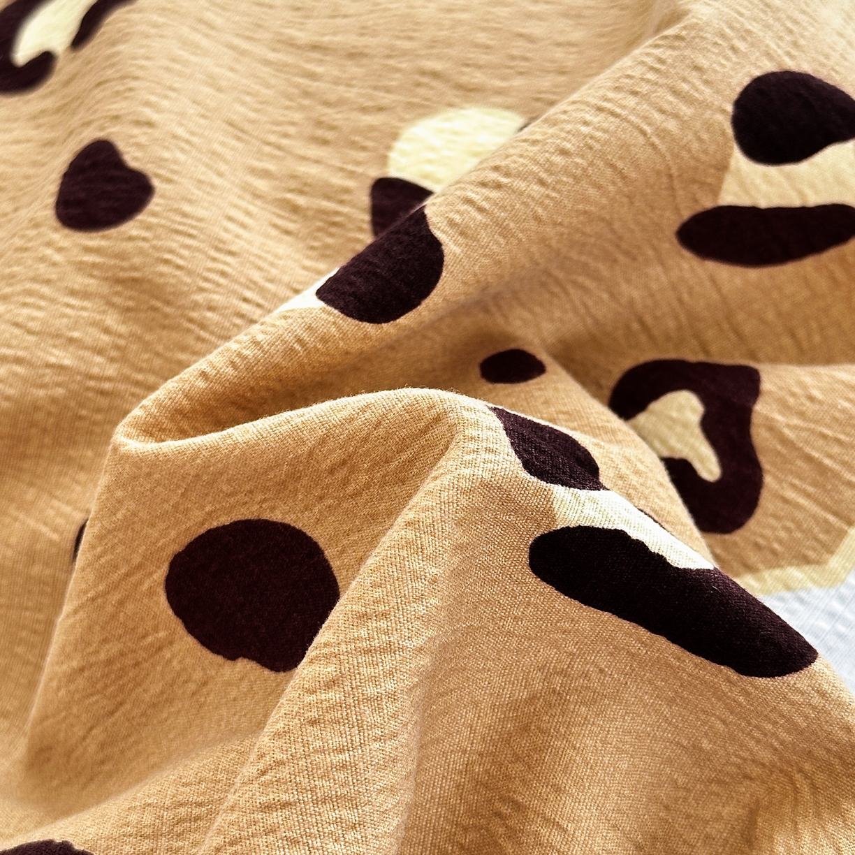 91家纺网 家纺一手货源 找家纺 一霖家纺 2026新款云感皱皱纱小清新印花数码系列四件套 小红书爆款 大脸二胡猫-咖