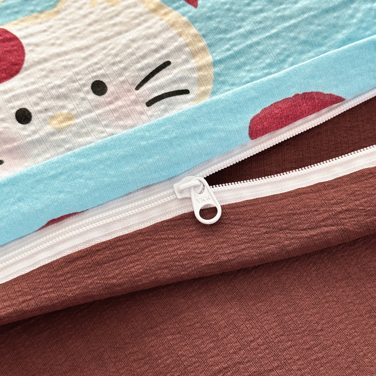 91家纺网 家纺一手货源 找家纺 一霖家纺 2026新款云感皱皱纱小清新印花数码系列四件套 小红书爆款 大脸二胡猫-蓝