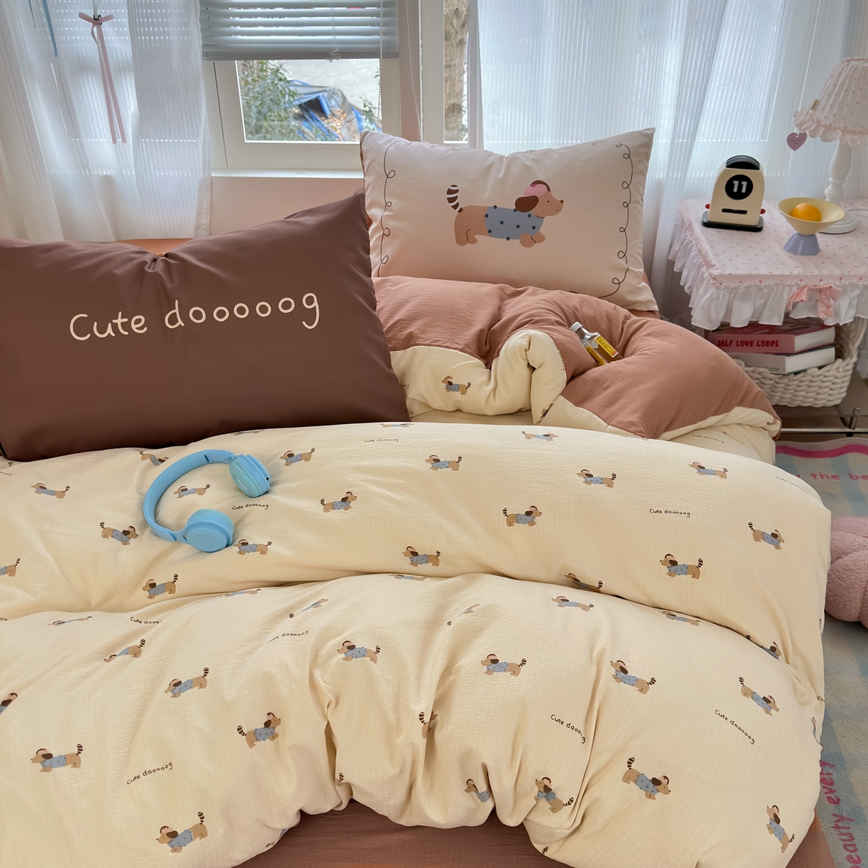 91家纺网 家纺一手货源 找家纺 一霖家纺 2026新款云感皱皱纱小清新印花数码系列四件套 小红书爆款 俏皮腊肠狗