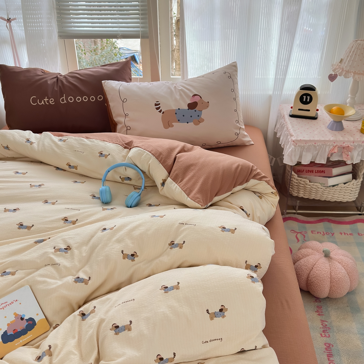 91家纺网 家纺一手货源 找家纺 一霖家纺 2026新款云感皱皱纱小清新印花数码系列四件套 小红书爆款 俏皮腊肠狗