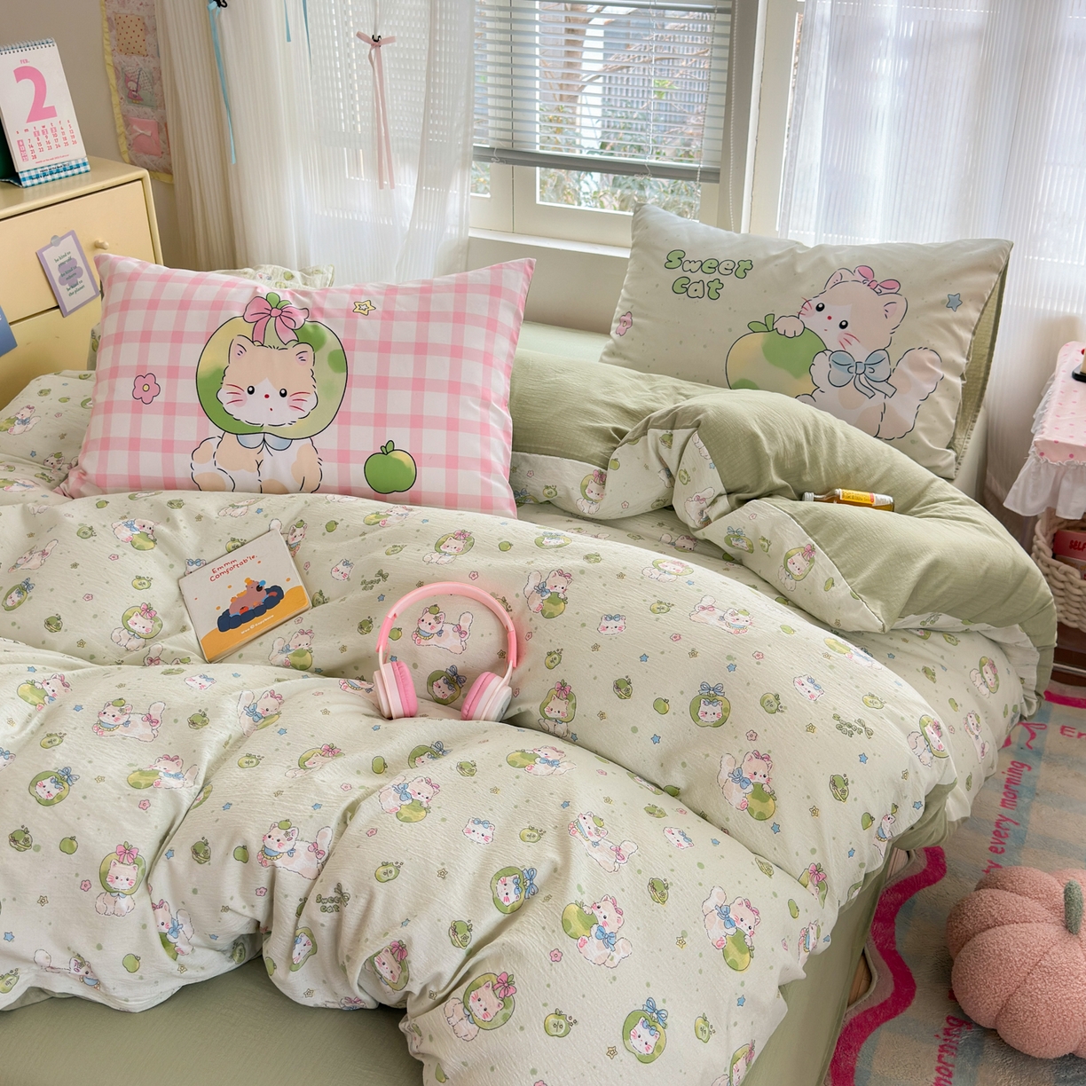 91家纺网 家纺一手货源 找家纺 一霖家纺 2026新款云感皱皱纱小清新印花数码系列四件套 小红书爆款 青苹果猫