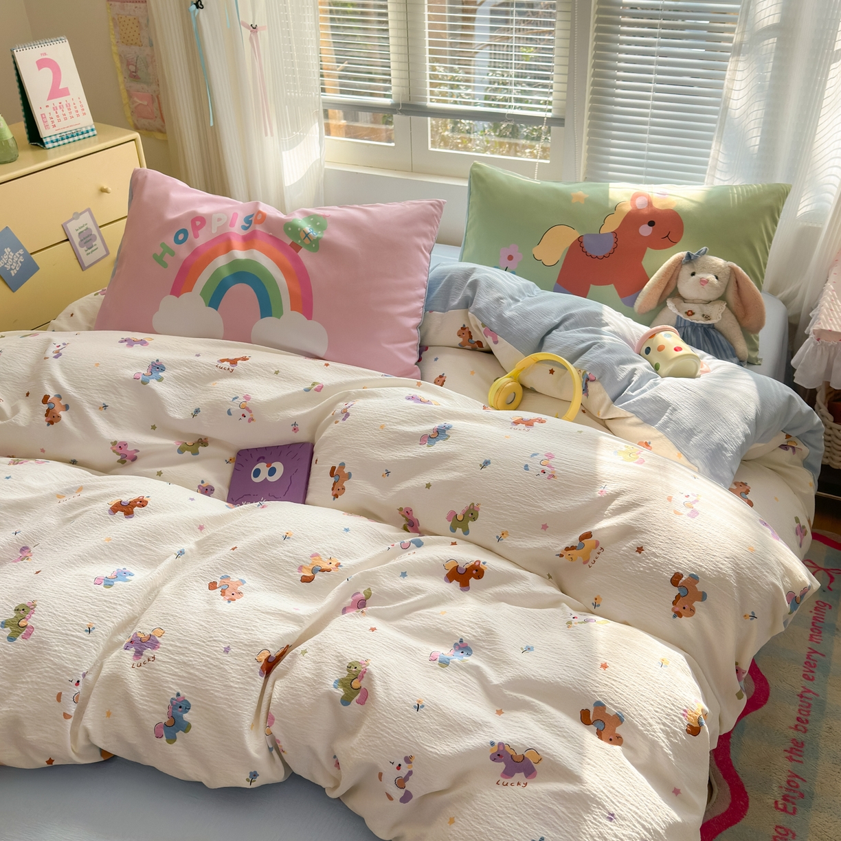 91家纺网 家纺一手货源 找家纺 一霖家纺 2026新款云感皱皱纱小清新印花数码系列四件套 小红书爆款 童年木马