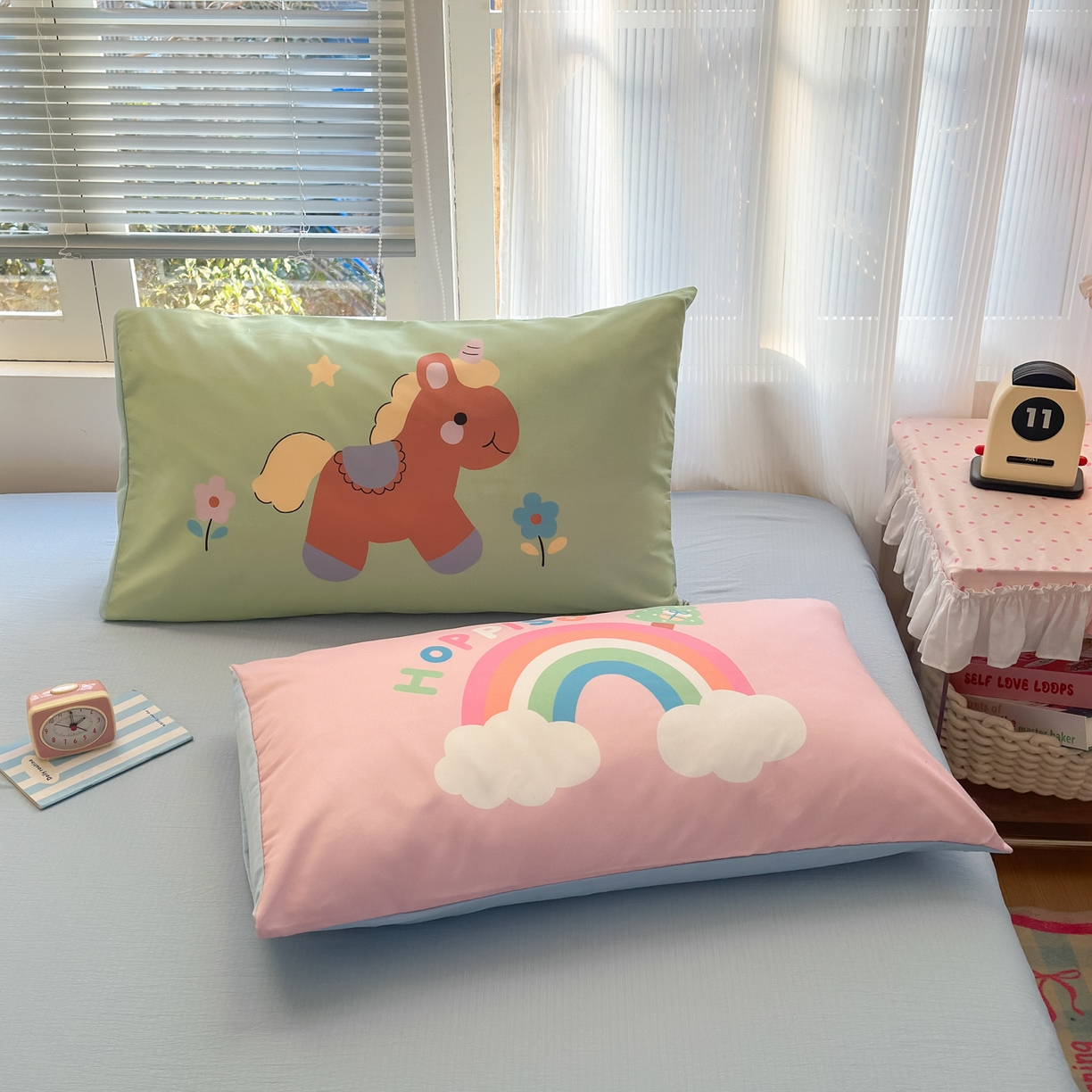 91家纺网 家纺一手货源 找家纺 一霖家纺 2026新款云感皱皱纱小清新印花数码系列四件套 小红书爆款 童年木马