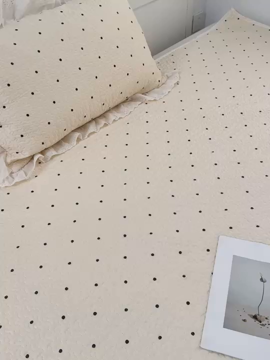 91家纺网 家纺一手货源 找家纺 暖居 2026新款支持定制法式花边纯棉榻榻米四件套全棉大炕盖三件套四季通用 奶油点点