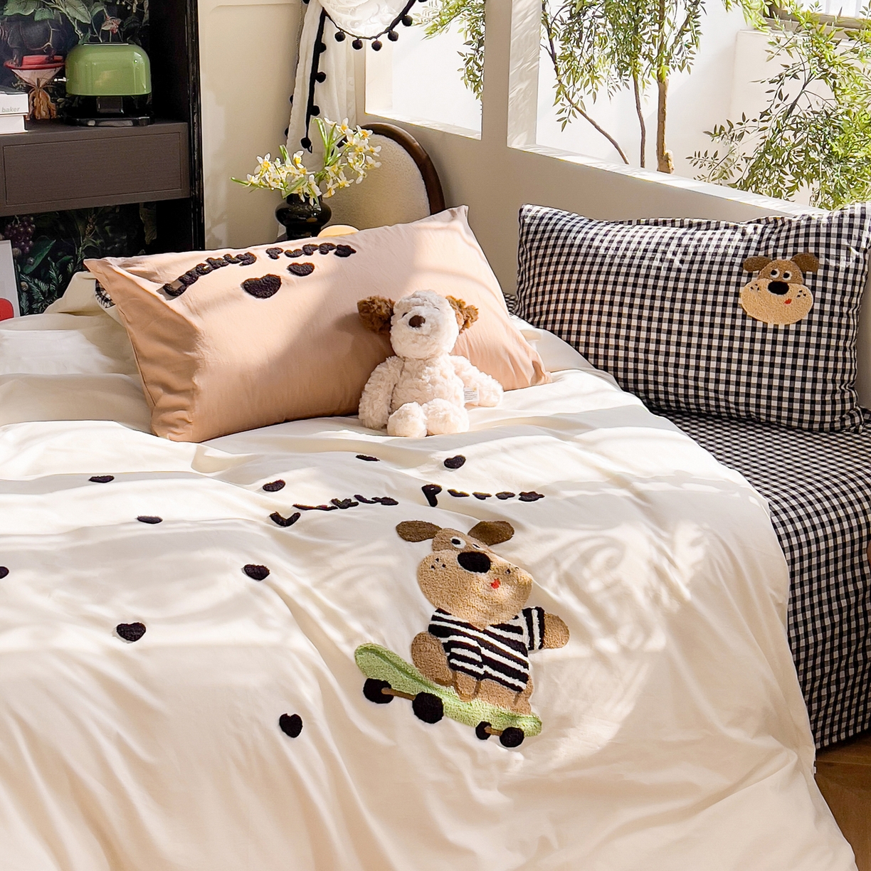 91家纺网 家纺一手货源 找家纺 炫拼家纺 2026新款卡通满版毛巾绣A类全棉40支水洗棉四件套-星辰系列 星辰-滑板狗