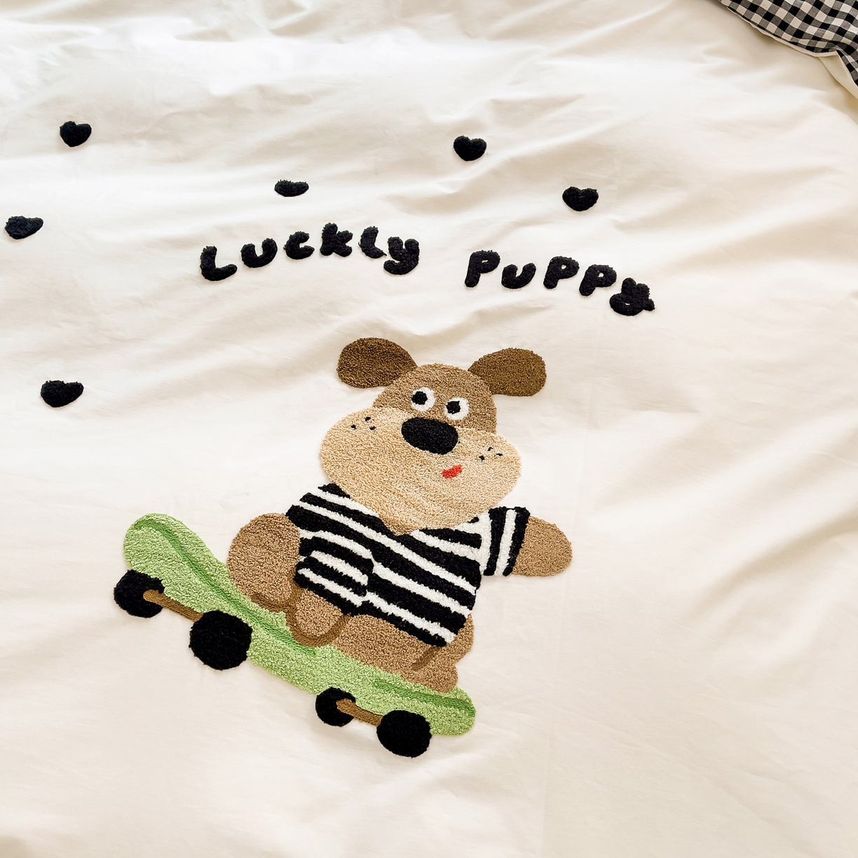 91家纺网 家纺一手货源 找家纺 炫拼家纺 2026新款卡通满版毛巾绣A类全棉40支水洗棉四件套-星辰系列 星辰-滑板狗