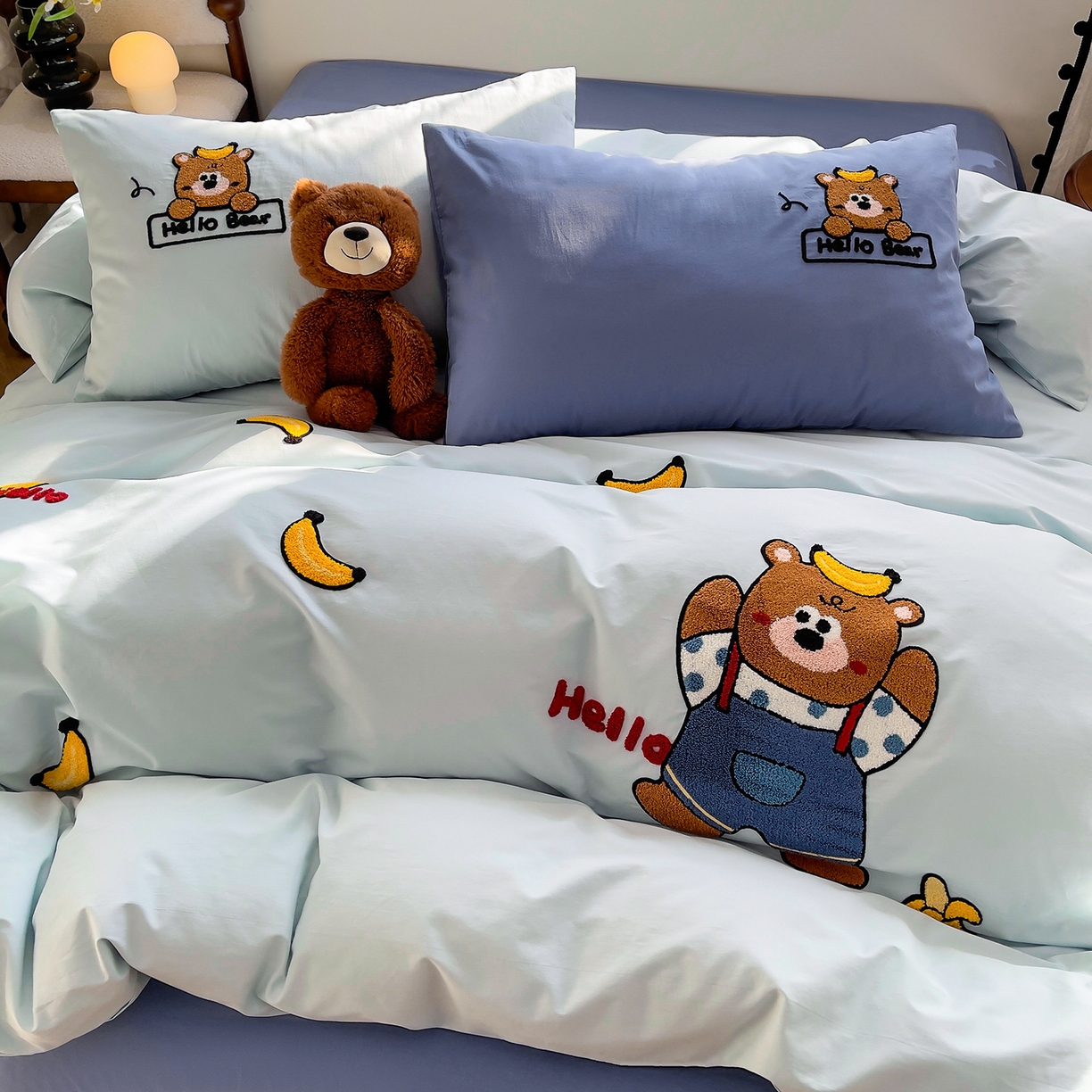 91家纺网 家纺一手货源 找家纺 炫拼家纺 2026新款卡通满版毛巾绣A类全棉40支水洗棉四件套-星辰系列 星辰-香蕉熊