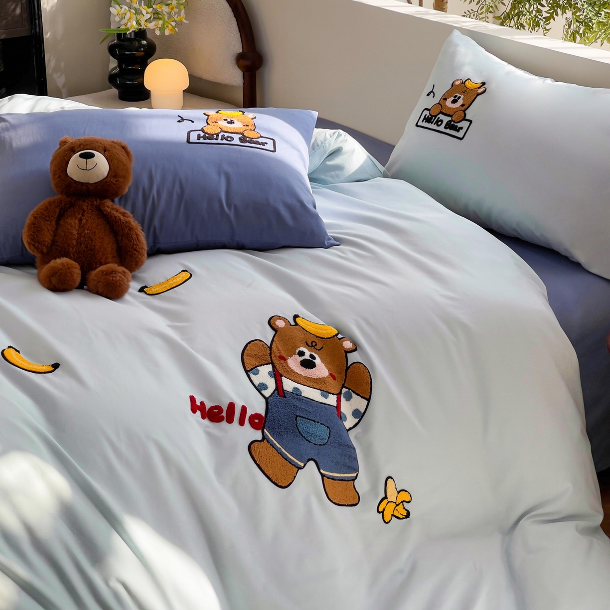 91家纺网 家纺一手货源 找家纺 炫拼家纺 2026新款卡通满版毛巾绣A类全棉40支水洗棉四件套-星辰系列 星辰-香蕉熊