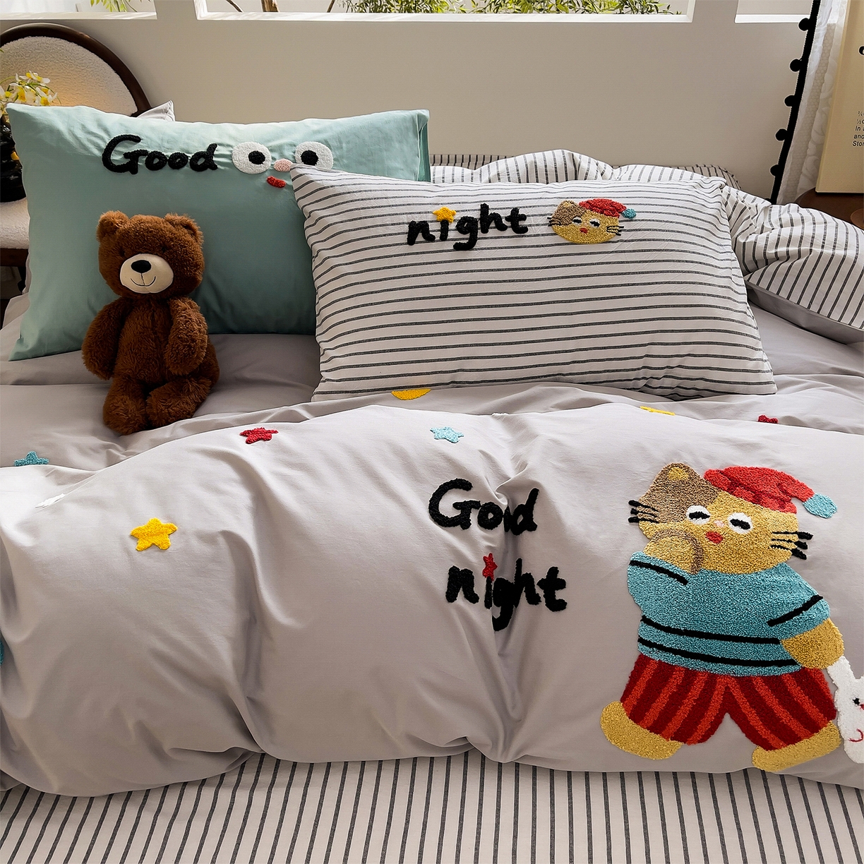 91家纺网 家纺一手货源 找家纺 （总）炫拼家纺 2026新款卡通满版毛巾绣A类全棉40支水洗棉四件套-星辰系列