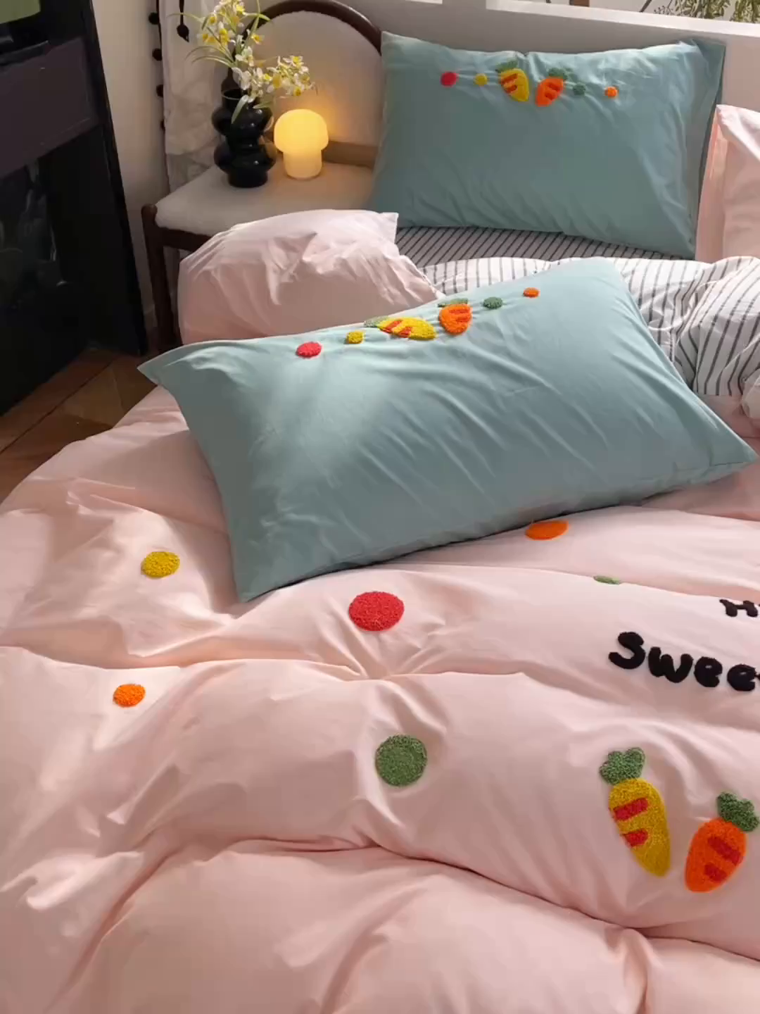 91家纺网 家纺一手货源 找家纺 （总）炫拼家纺 2026新款卡通满版毛巾绣A类全棉40支水洗棉四件套-星辰系列