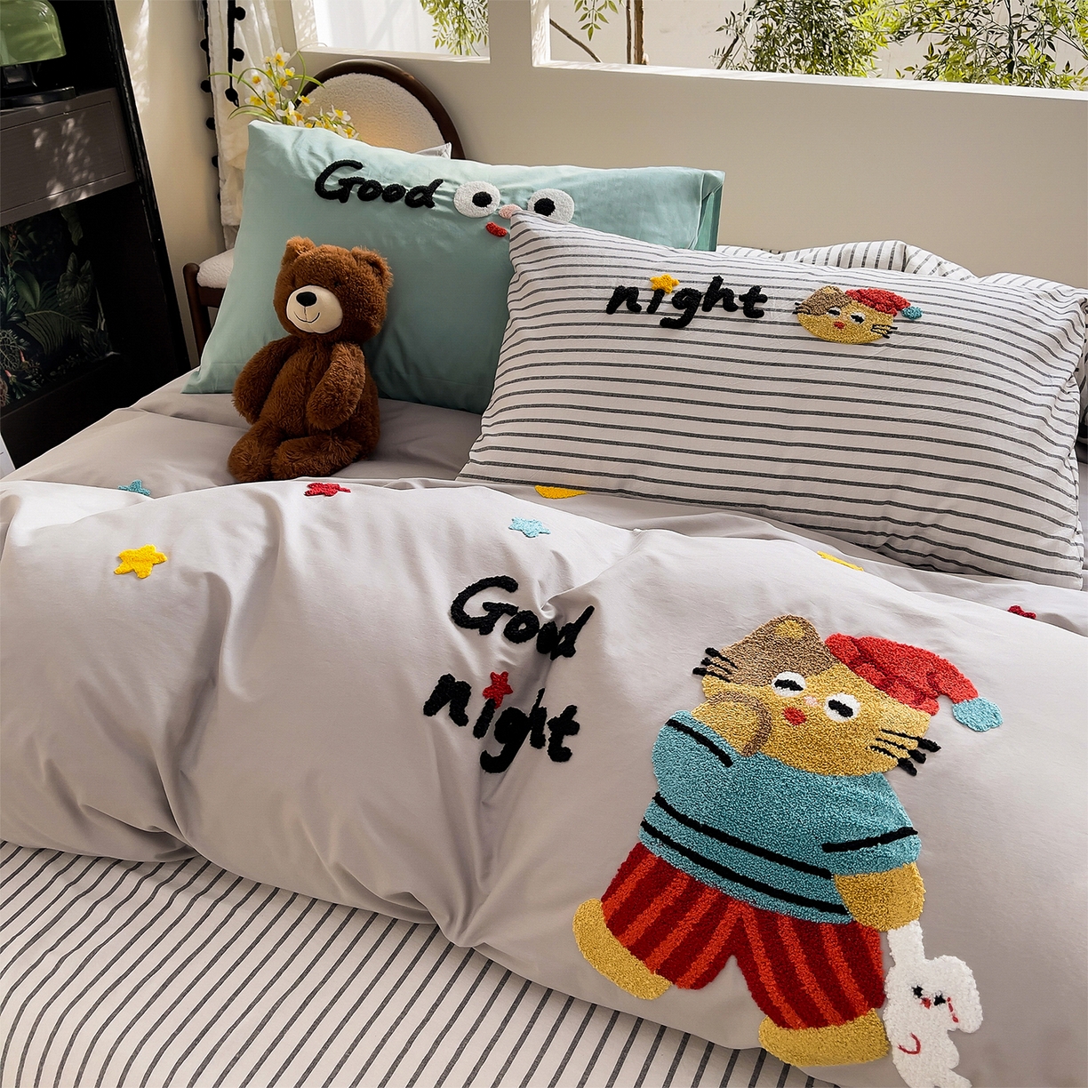 91家纺网 家纺一手货源 找家纺 炫拼家纺 2026新款卡通满版毛巾绣A类全棉40支水洗棉四件套-星辰系列 星辰-星空猫