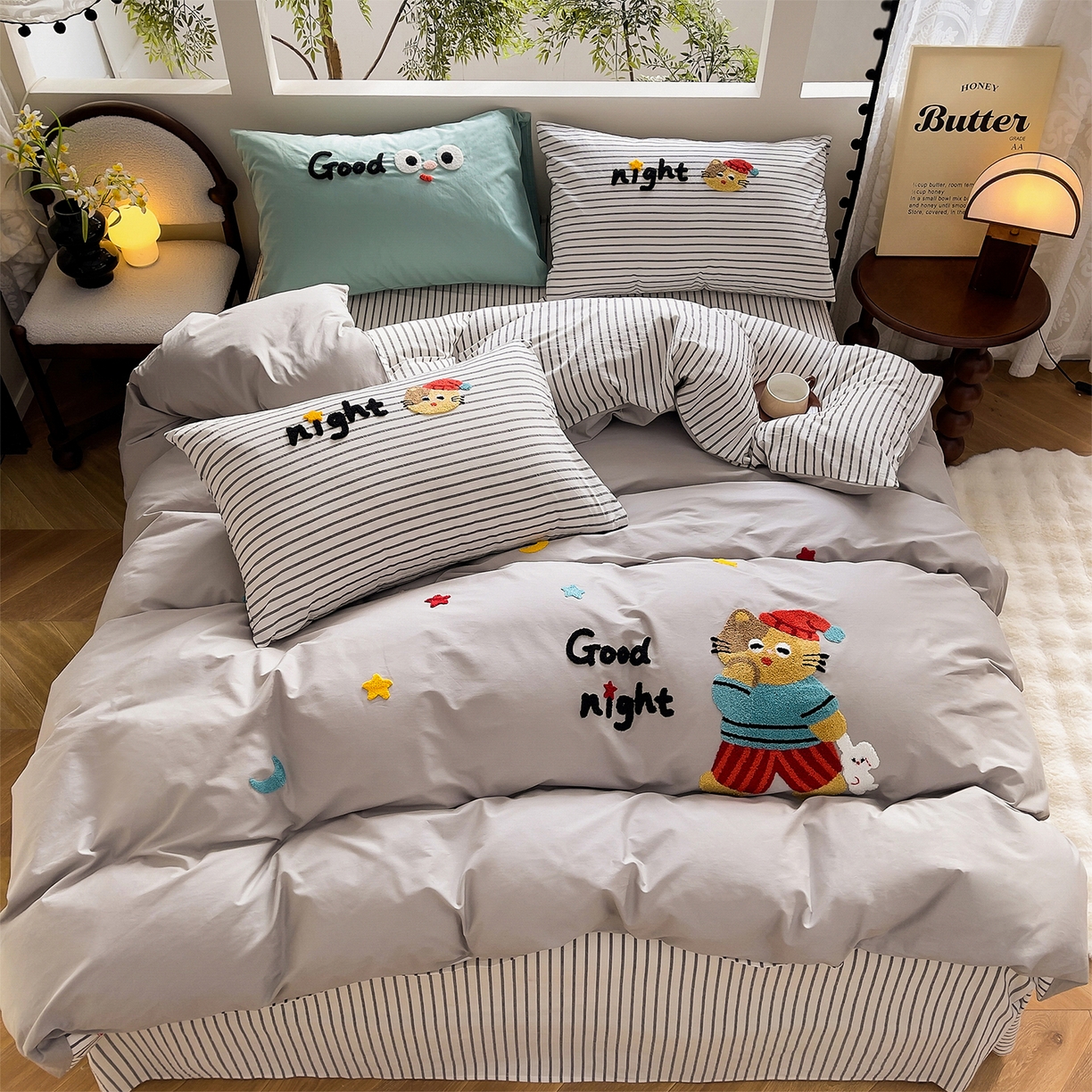 91家纺网 家纺一手货源 找家纺 炫拼家纺 2026新款卡通满版毛巾绣A类全棉40支水洗棉四件套-星辰系列 星辰-星空猫