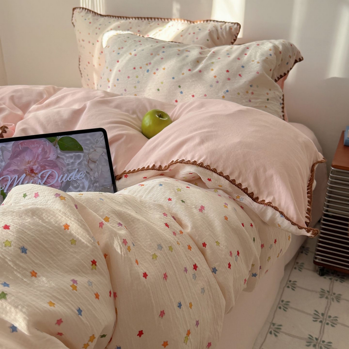 91家纺网 家纺一手货源 找家纺 轻奢坊 2026新款三角针双层纱皱皱纱韩系清新风四件套 三角针-幸运星星