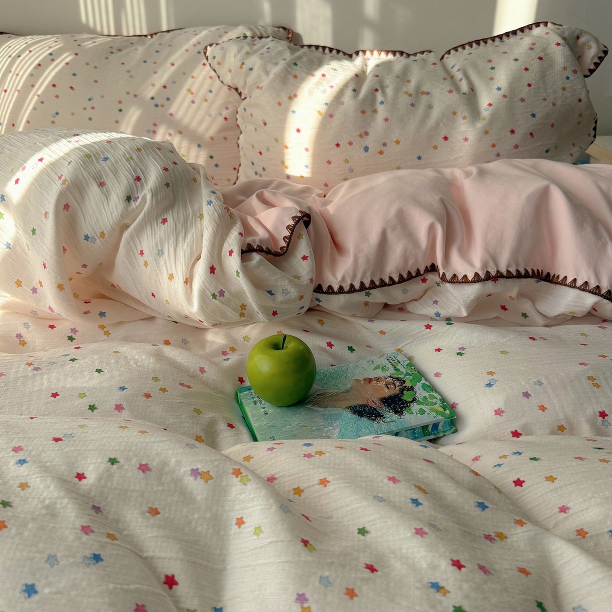 91家纺网 家纺一手货源 找家纺 轻奢坊 2026新款三角针双层纱皱皱纱韩系清新风四件套 三角针-幸运星星