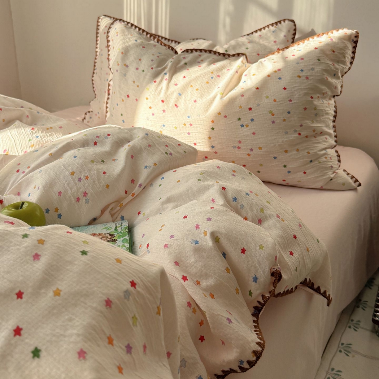 91家纺网 家纺一手货源 找家纺 轻奢坊 2026新款三角针双层纱皱皱纱韩系清新风四件套 三角针-幸运星星