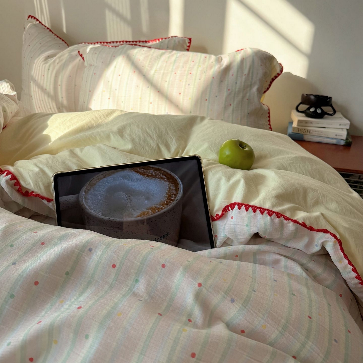 91家纺网 家纺一手货源 找家纺 轻奢坊 2026新款三角针双层纱皱皱纱韩系清新风四件套 三角针-彩虹点点