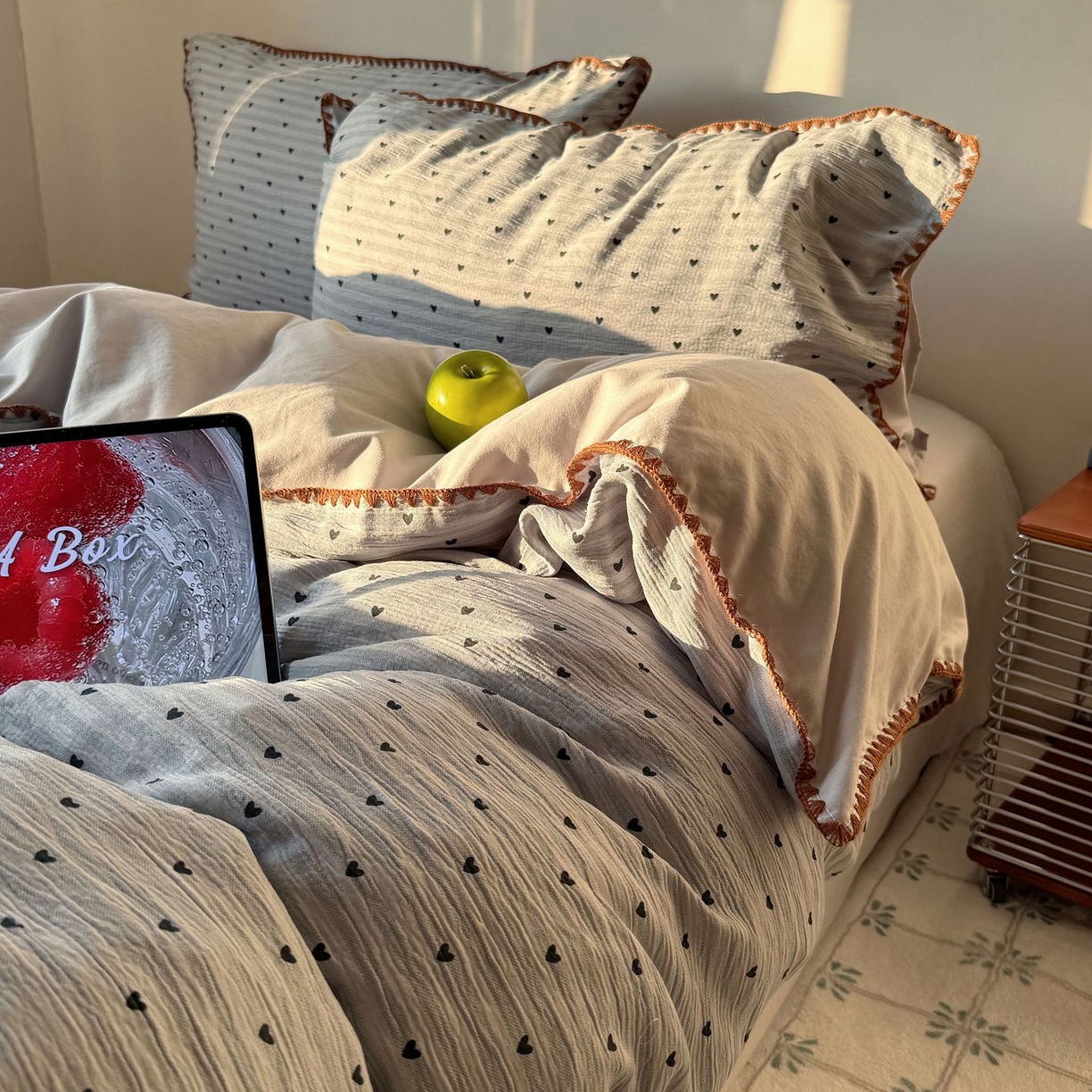 91家纺网 家纺一手货源 找家纺 轻奢坊 2026新款三角针双层纱皱皱纱韩系清新风四件套 三角针-可可心蓝