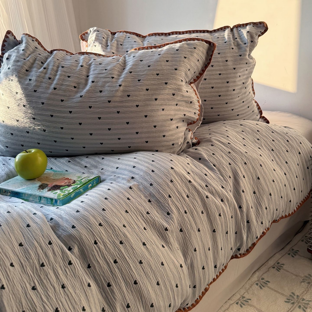 91家纺网 家纺一手货源 找家纺 轻奢坊 2026新款三角针双层纱皱皱纱韩系清新风四件套 三角针-可可心蓝