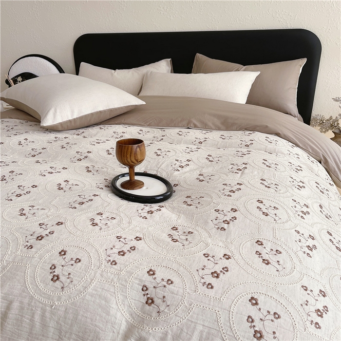 91家纺网 家纺一手货源 找家纺 琪格格纺织 2026新款棉麻特种刺绣高奢四件套 屿光漫织