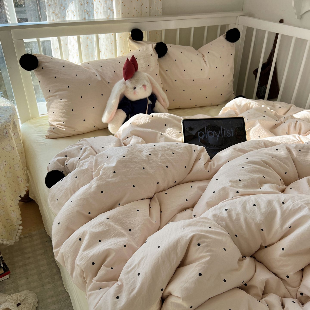 91家纺网 家纺一手货源 找家纺 轻奢坊 2026新款水洗棉波点可拆卸毛球四件套 粉波点-枕套波点