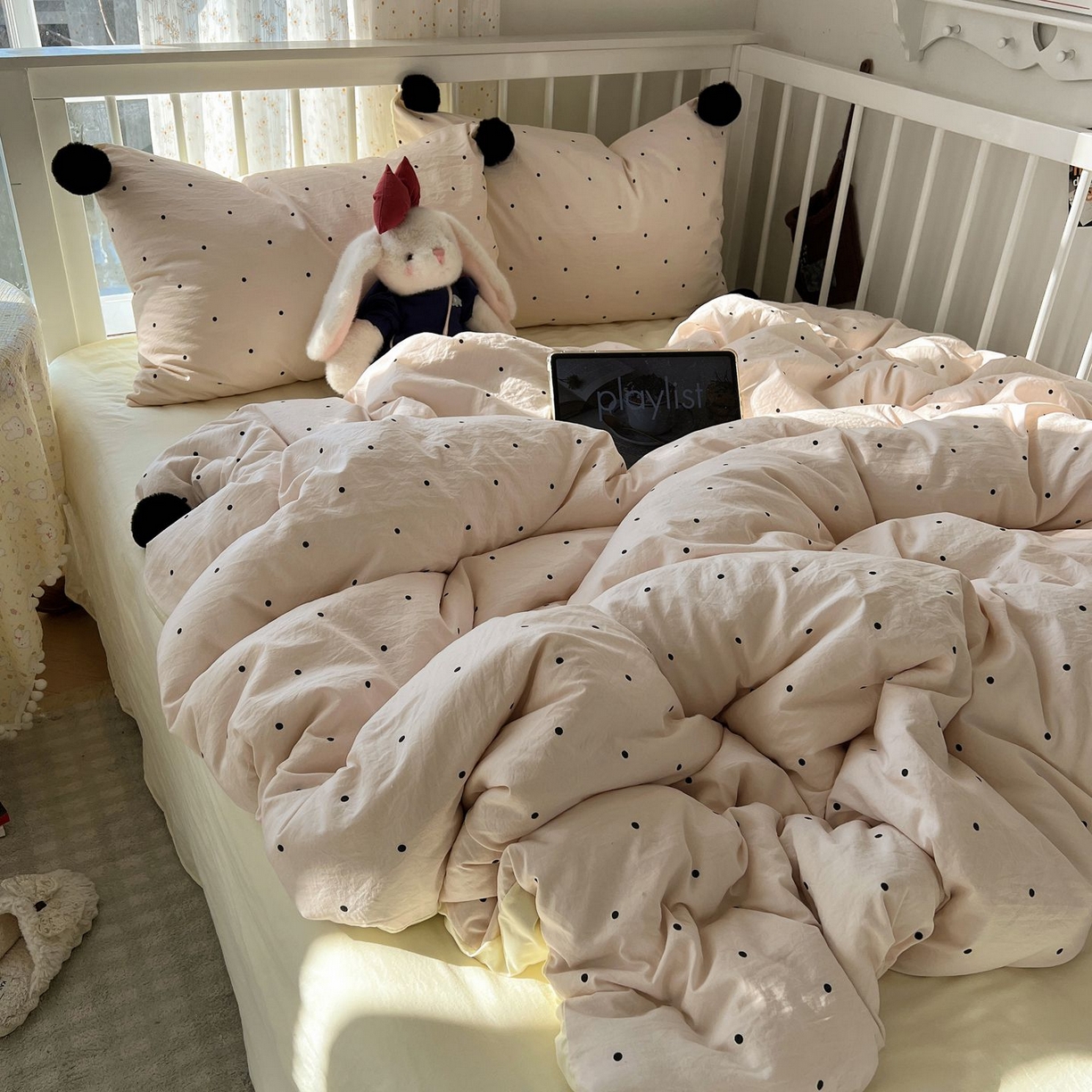 91家纺网 家纺一手货源 找家纺 轻奢坊 2026新款水洗棉波点可拆卸毛球四件套 粉波点-枕套波点