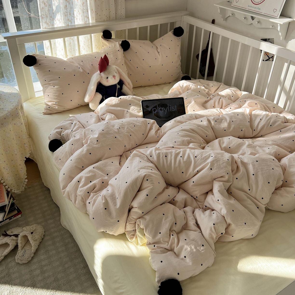 91家纺网 家纺一手货源 找家纺 轻奢坊 2026新款水洗棉波点可拆卸毛球四件套 粉波点-枕套波点