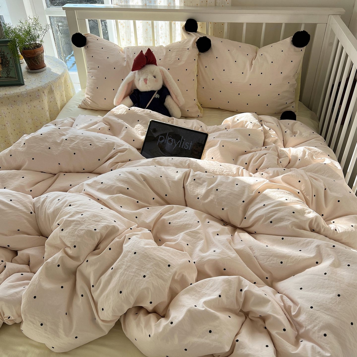 91家纺网 家纺一手货源 找家纺 轻奢坊 2026新款水洗棉波点可拆卸毛球四件套 粉波点-枕套波点