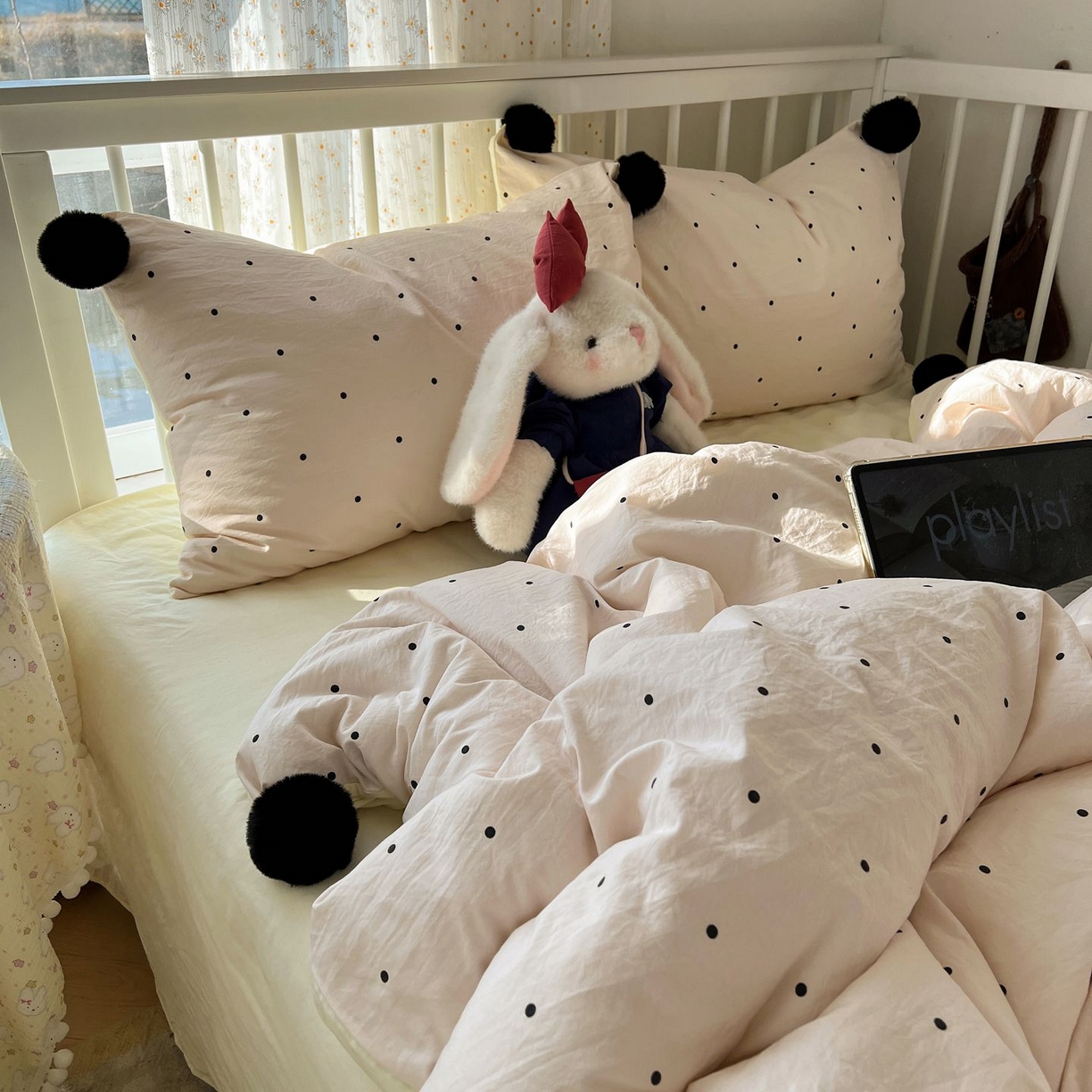 91家纺网 家纺一手货源 找家纺 轻奢坊 2026新款水洗棉波点可拆卸毛球四件套 粉波点-枕套波点