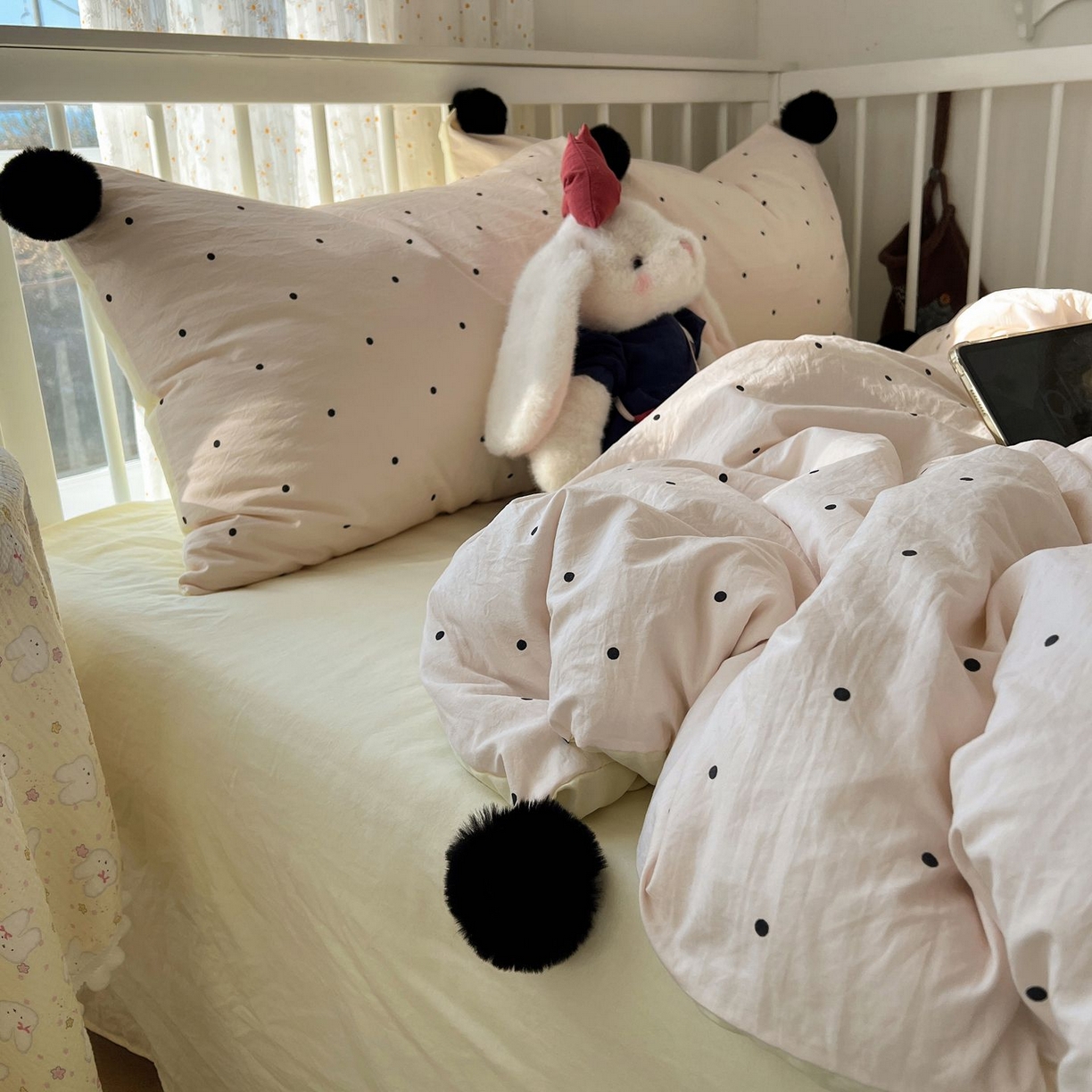 91家纺网 家纺一手货源 找家纺 轻奢坊 2026新款水洗棉波点可拆卸毛球四件套 粉波点-枕套波点