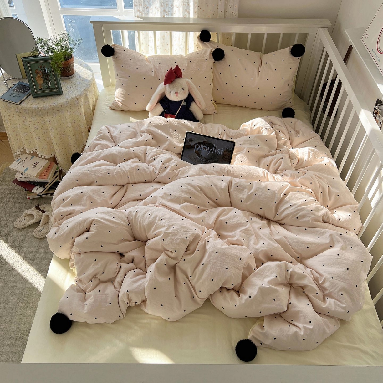 91家纺网 家纺一手货源 找家纺 轻奢坊 2026新款水洗棉波点可拆卸毛球四件套 粉波点-枕套波点