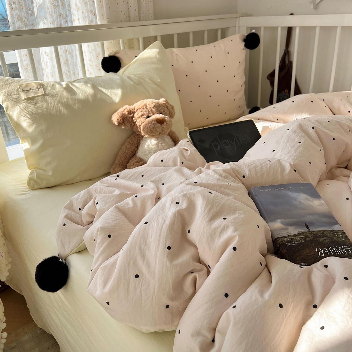 91家纺网 家纺一手货源 找家纺 轻奢坊 2026新款水洗棉波点可拆卸毛球四件套 粉波点-枕套混搭