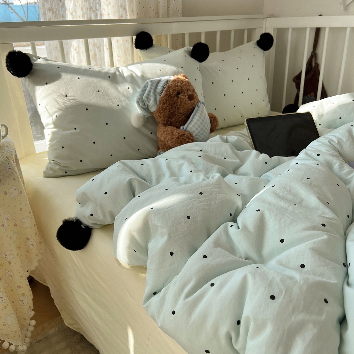 91家纺网 家纺一手货源 找家纺 轻奢坊 2026新款水洗棉波点可拆卸毛球四件套 蓝波点-枕套波点