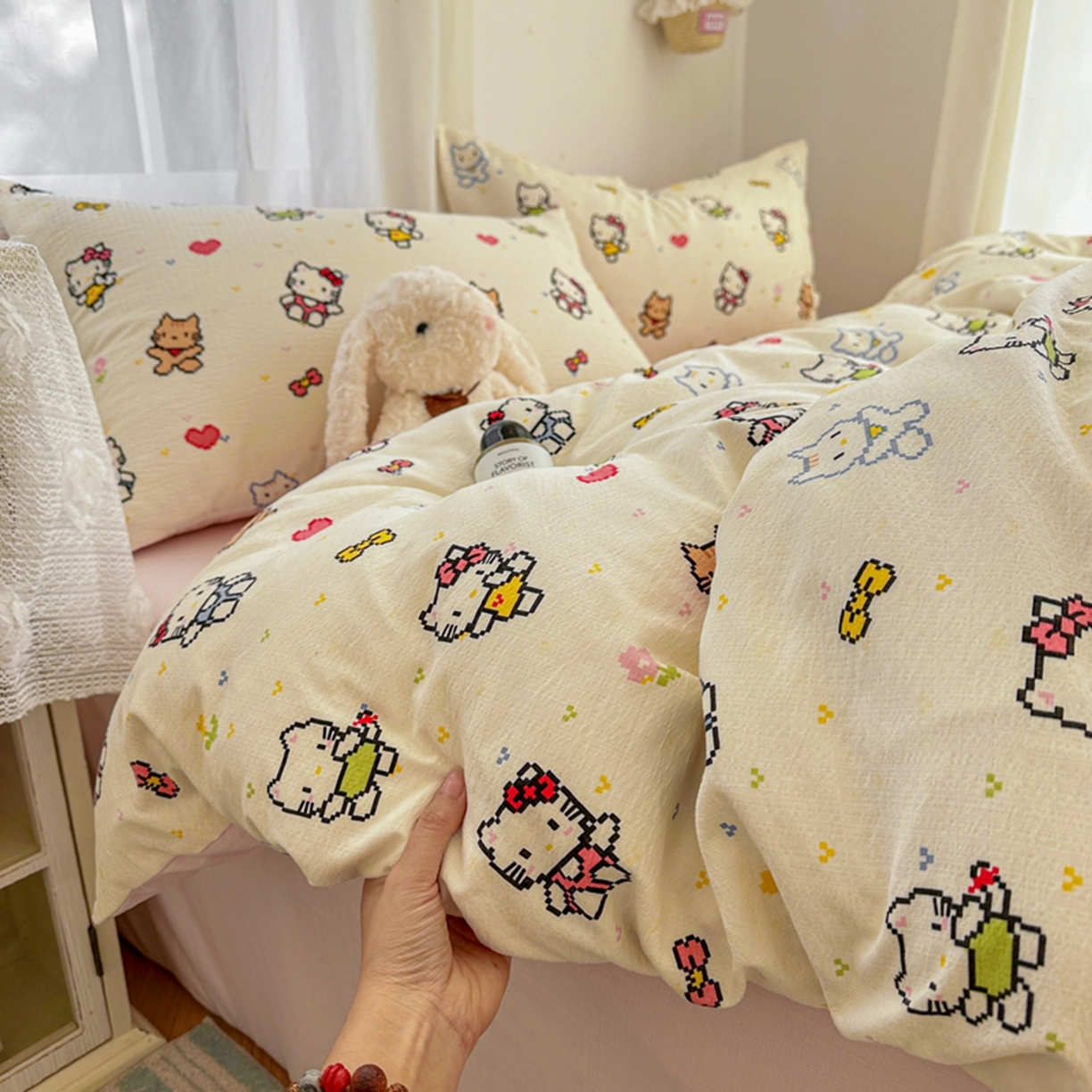 91家纺网 家纺一手货源 找家纺 宏源家纺 2026新款云感提花双层纱四件套 彩色小猫