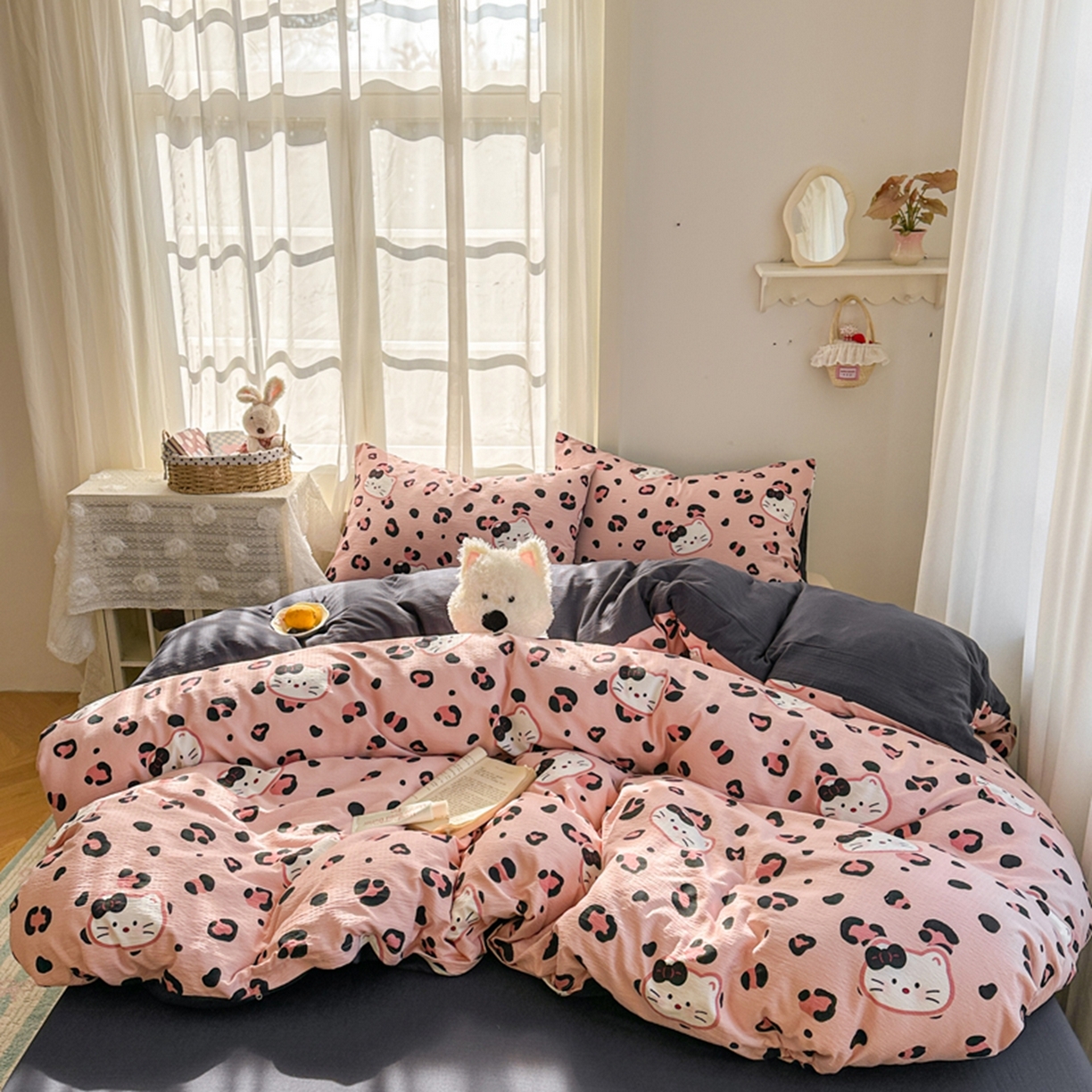 91家纺网 家纺一手货源 找家纺 宏源家纺 2026新款云感提花双层纱四件套 豹纹猫粉