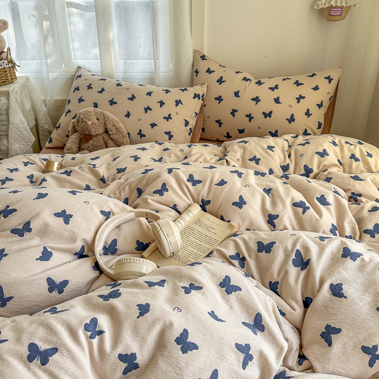 91家纺网 家纺一手货源 找家纺 宏源家纺 2026新款云感提花双层纱四件套 蝴蝶蓝