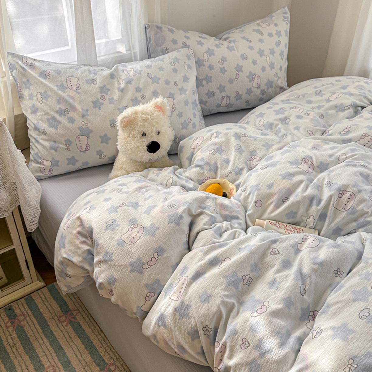 91家纺网 家纺一手货源 找家纺 宏源家纺 2026新款云感提花双层纱四件套 蓝色奶猫