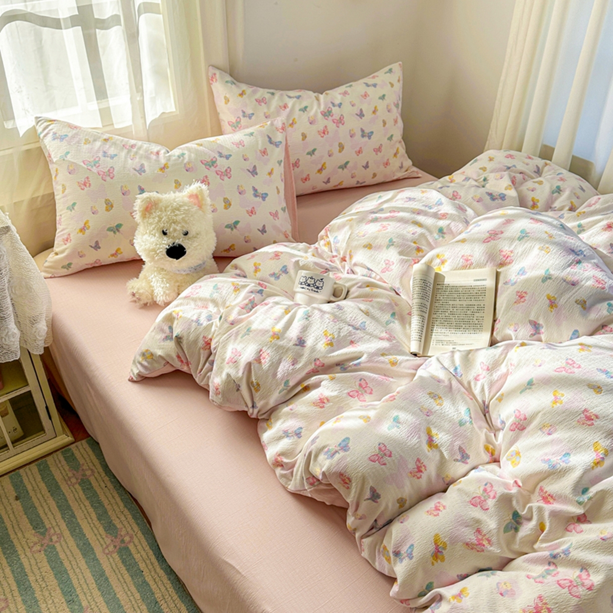 91家纺网 家纺一手货源 找家纺 宏源家纺 2026新款云感提花双层纱四件套 缤纷蝴蝶