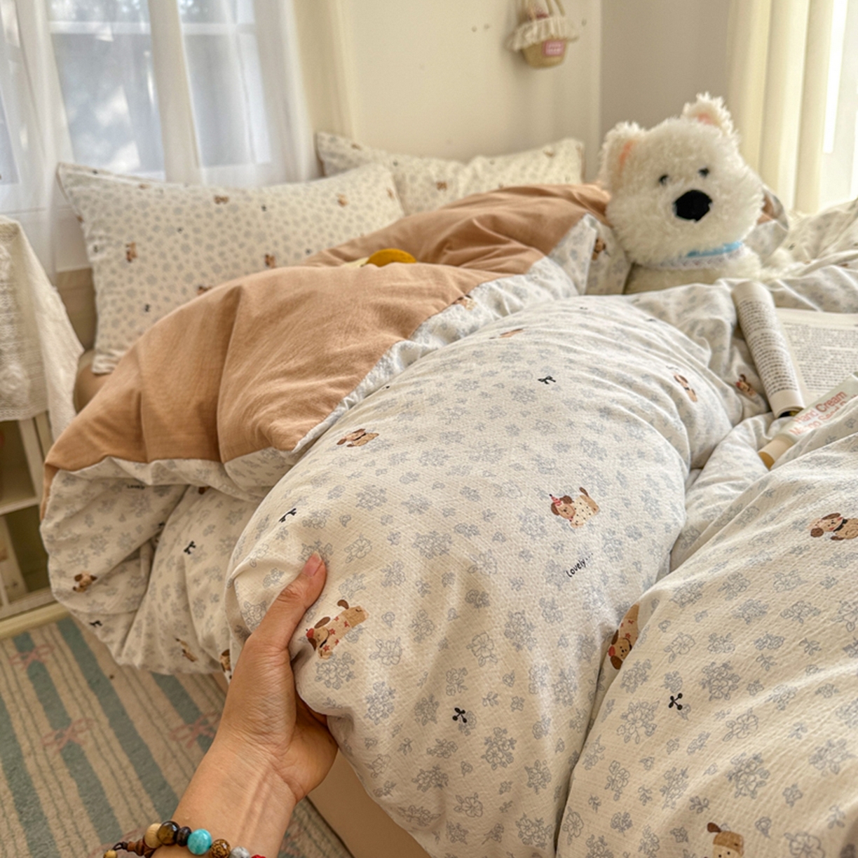 91家纺网 家纺一手货源 找家纺 宏源家纺 2026新款云感提花双层纱四件套 碎花狗