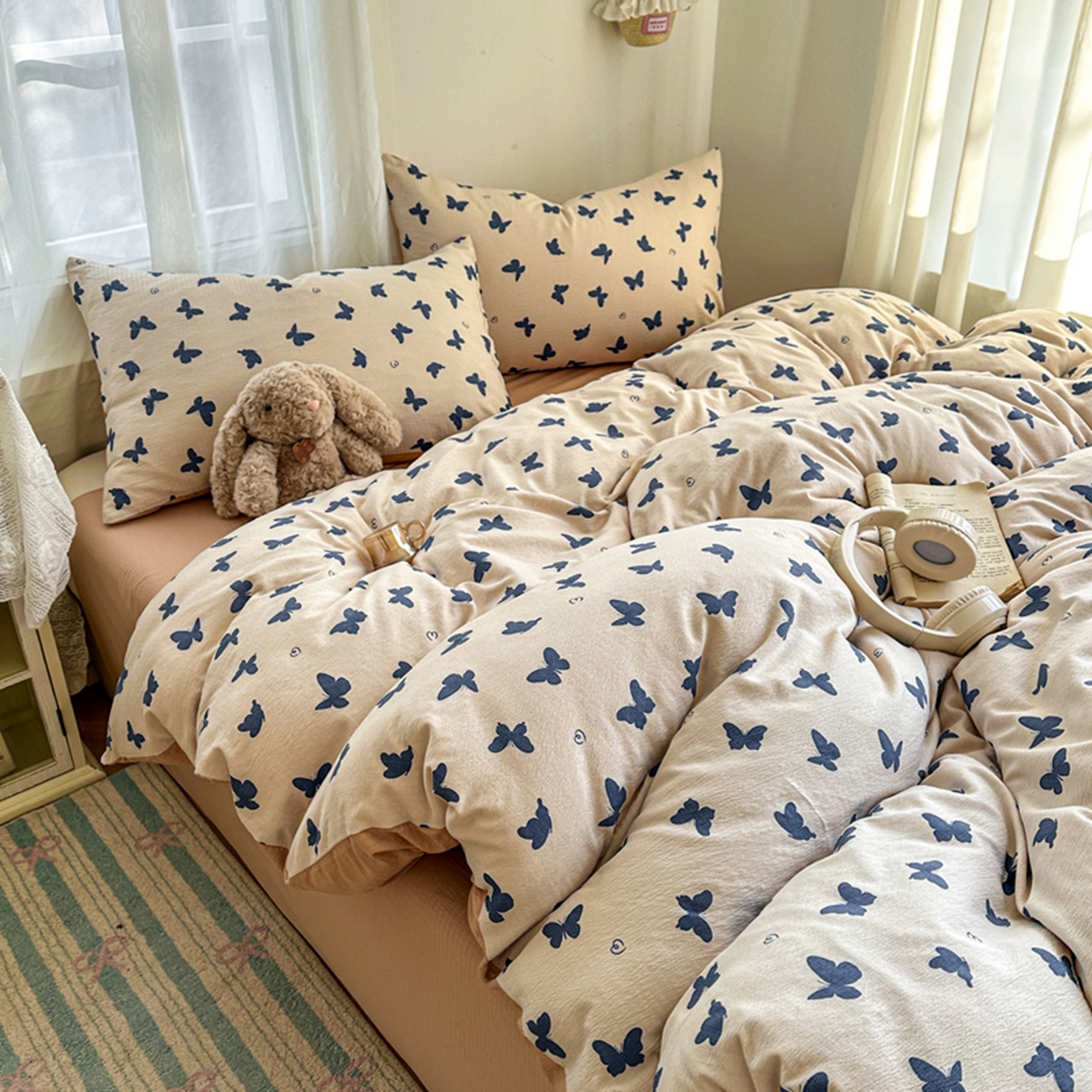 91家纺网 家纺一手货源 找家纺 宏源家纺 2026新款云感提花双层纱四件套 蝴蝶蓝